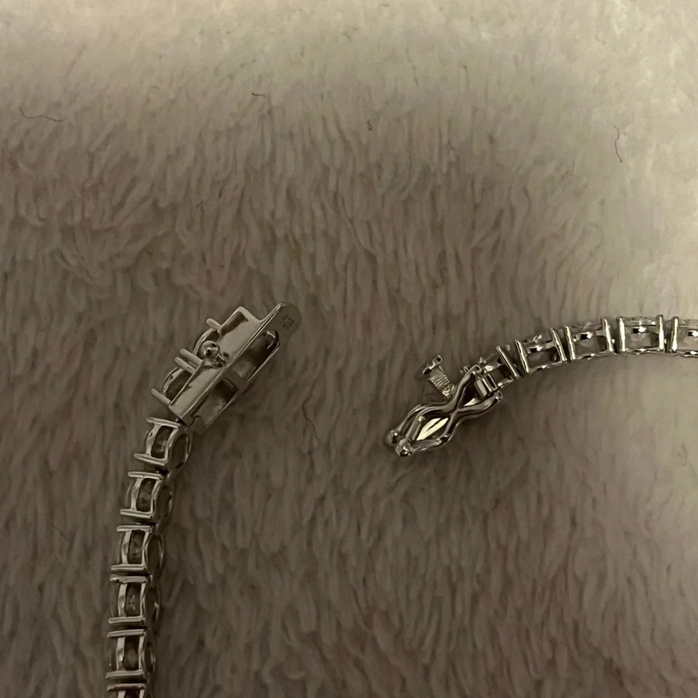 10 CAROT TENNIS BRACELET - Picture 3 of 6